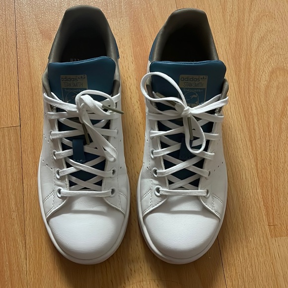 Adidas Stan Smith in White/Blue - Picture 4 of 6